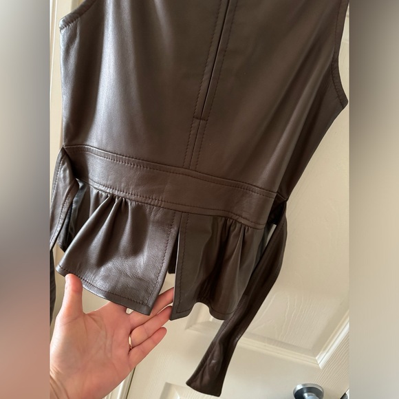 Danier Leather Vest - Picture 5 of 7